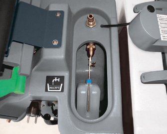 kontrolované uvoľňovanie čistiaceho roztoku v automatickom umývacom stroji hako scrubmaster B90