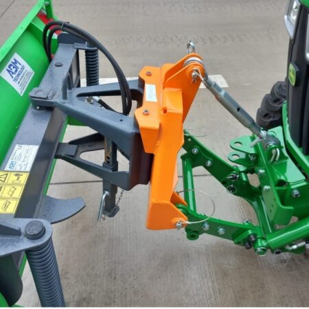 John Deere 3046R