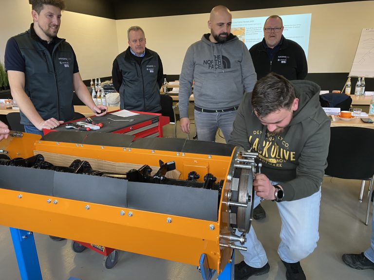 V rámci UNIKONT SLOVAKIA rozširujeme produktové portfólio záhradnej techniky o značku ARIENS